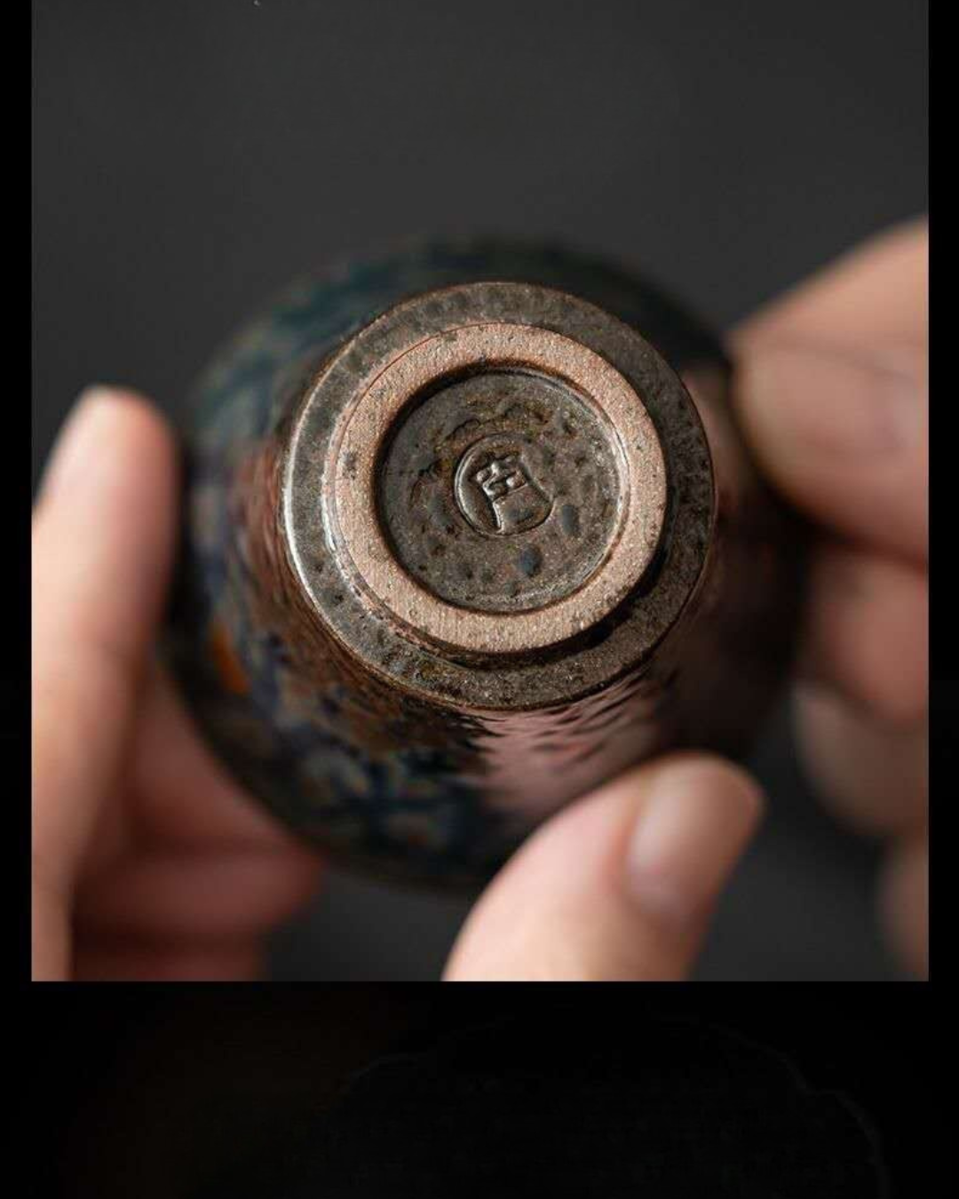 Tasse à thé artisanale en argile de roche